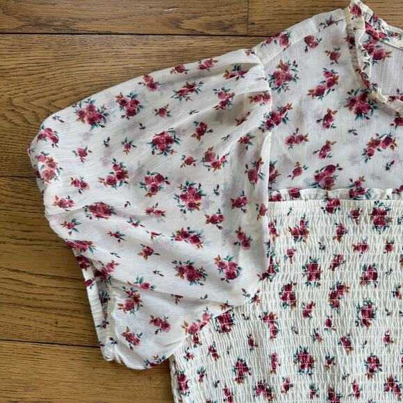 Torrid Smocked Babydoll Blouse SZ 4 (26) Tiered Ruffles Floral Coquette Feminine - Picture 6 of 10
